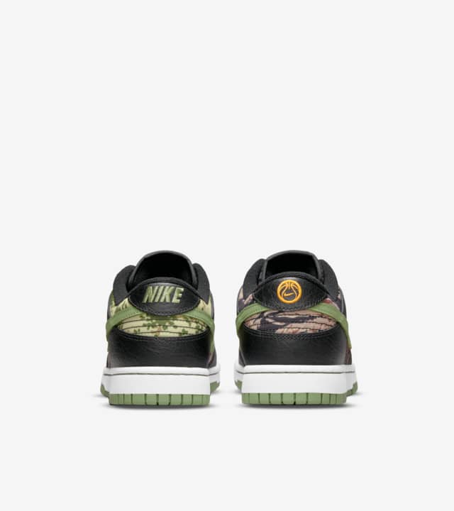 話題のスニーカー「NIKE DUNK LOW SE Black Multi-Camo」 | katsukomo 